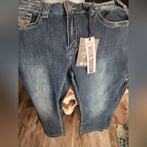 Cowgirl Tuff size 32R